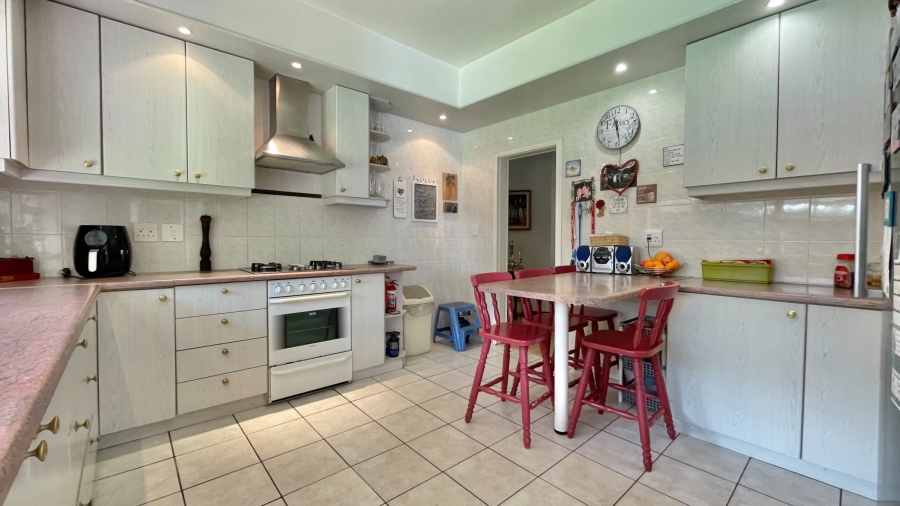 3 Bedroom Property for Sale in Somerset West Western Cape
